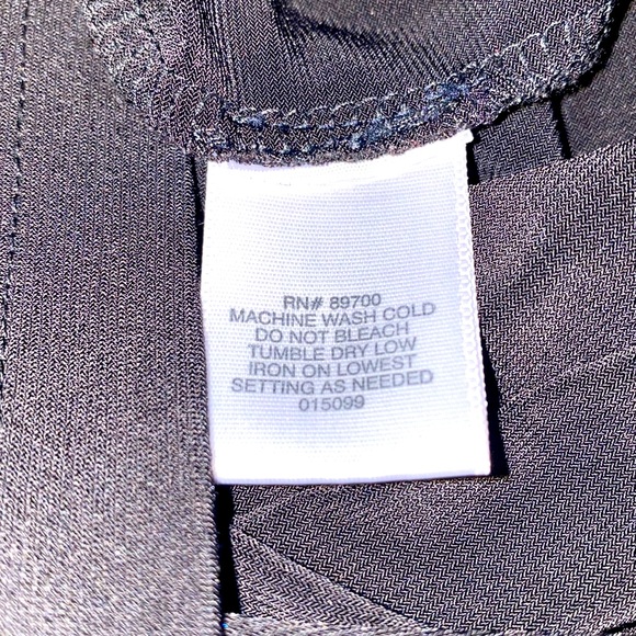 EUC Liz Claiborne Little Black Dress. Size 8. - Picture 6 of 6